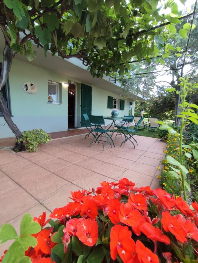 Cisano sul Neva Independent Apartment With A Fabulous Patio - Casa Penny מראה חיצוני תמונה